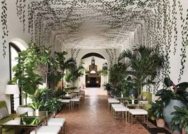 Four Seasons Hotel at The Surf Club 2