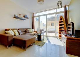 Cosy 1BR Penthouse close to the Promenade 5