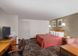 Royal Inn Provo 2