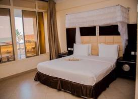 LANDMARK BEACH RESORT 4