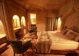 Sarnich Cave Suites 5