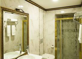Empire Suite Hotel 5