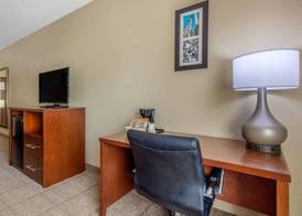 Comfort Inn & Suites McComb 5