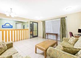 Days Inn by Wyndham Ripley 2