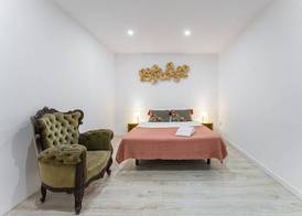 GuestReady - Gold Leaf 5