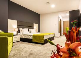 Earth & People Hotel & SPA - Free Parking & Swimming Pool 4