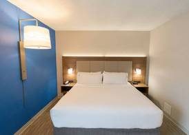 Holiday Inn Express & Suites NASHVILLE - BRENTWOOD I-65 by IHG 5
