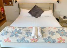 Ace Stayz - Boutique Hotel Near DLF Mall Sector 45, Noida 3