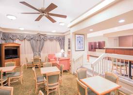 Hotel Dothan 3