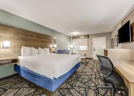 Clarion Pointe 2