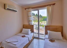 Golden Life Blue Green Residence 4