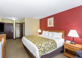 Baymont by Wyndham Fort Dodge 5