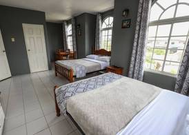 Airport Inn 5
