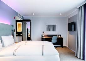Premier Inn Lübeck City Centre 5
