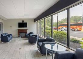 Best Western Plus Reading Inn & Suites 3