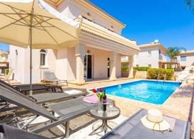 Villa Claudia in Paralimni 3