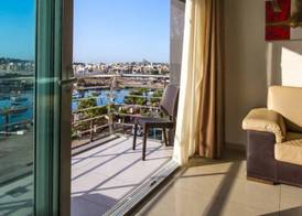 BLUBAY SUITES BY ST HOTELS 4