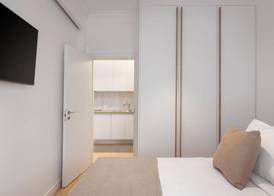 Athenian Hillside Residence 3