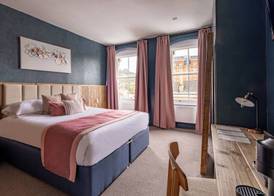 The Stroud Hotel 3