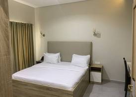 Greywood Hotel and Apartments 4