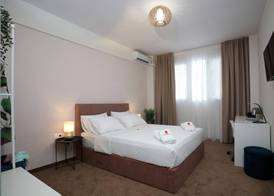 City Plaza Apartments & Rooms 4