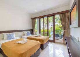 Dewi Villa Padangbai Hotel 5