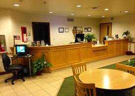 Super 8 by Wyndham Ava 4
