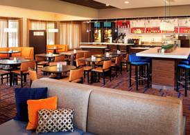 Courtyard by Marriott Rockford 4