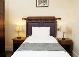 White Hart Hotel by Greene King Inns 4
