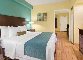 Best Western Plus Deerfield Beach Hotel & Suites 5