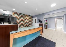 MainStay Suites Cincinnati Blue Ash 2