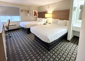 Sleep Inn & Suites Peoria North 3