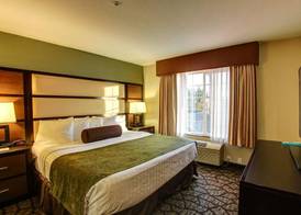 Best Western PLUS Vancouver Mall Drive 3