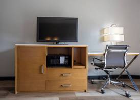Colonial Brick Inn & Suites 3