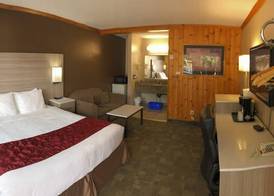 Knights Inn Huntsville, ON 3