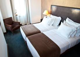 Lisboa Carmo Hotel 3
