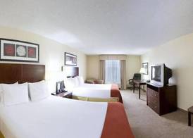 Holiday Inn Express & Suites DICKSON by IHG 3