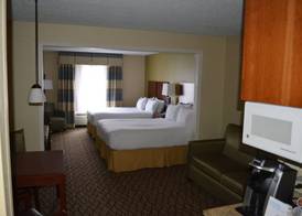 Holiday Inn Express & Suites LANCASTER by IHG 4