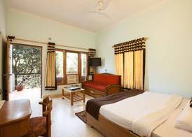 Sea Hawk - Luxury Hill Resort 4 mins from Bhimtal Lake 5