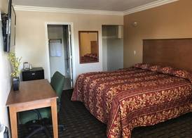 Fullerton Lodge 3