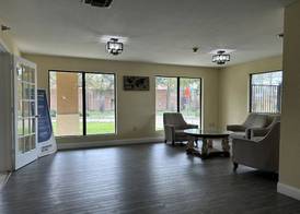 Rodeway Inn & Suites Hwy 290 NW 4
