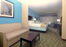 Holiday Inn Express & Suites CUERO by IHG 5