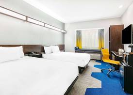 Microtel Inn & Suites by Wyndham Austin Airport 4