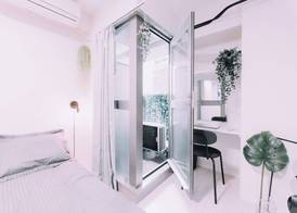 Minimalist Loft 902 5
