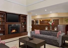 Ramada by Wyndham Elizabethtown 2