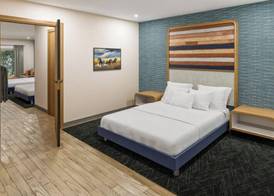 OKANA Resort and Indoor Waterpark 3