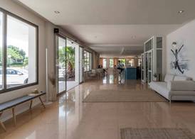 Bay Hotel 2