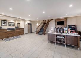 Country Inn & Suites by Radisson, Findlay, OH 3