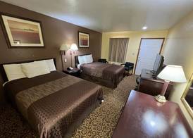 Southern Nights Motel 4