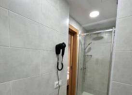 Be Ramblas Guest House 2